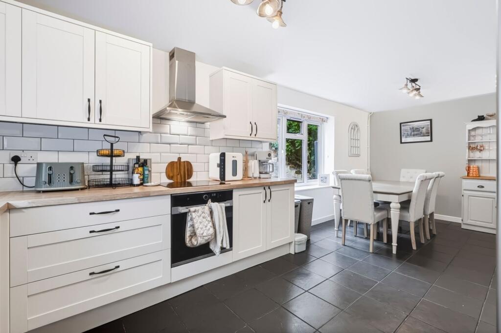 House in Llantrisant - More