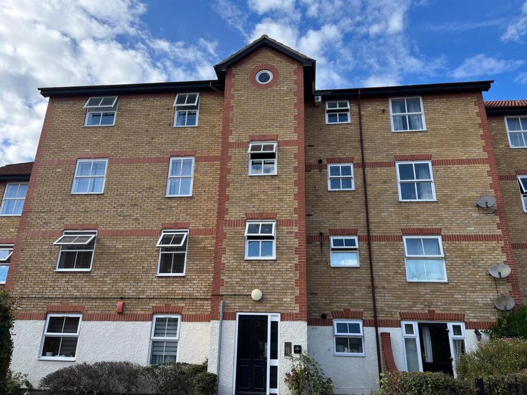Main image of property: Kennet Square, Kings Place