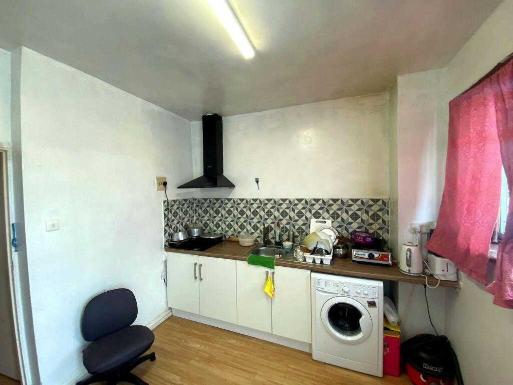 14_residential_kitchen.jpg