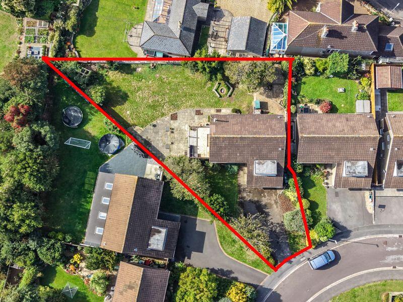 St. Peters Avenue, Weston super Mare - BIG PLOT & SEA VIEWS  photo 2