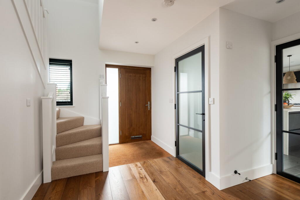 House in Swale, Minster-on-Sea - More
