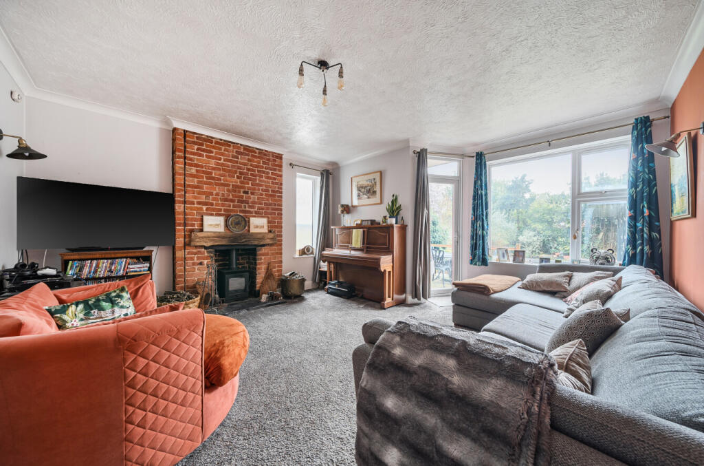 House in Worthing, Goring Road Shops, West Worthing - View 3