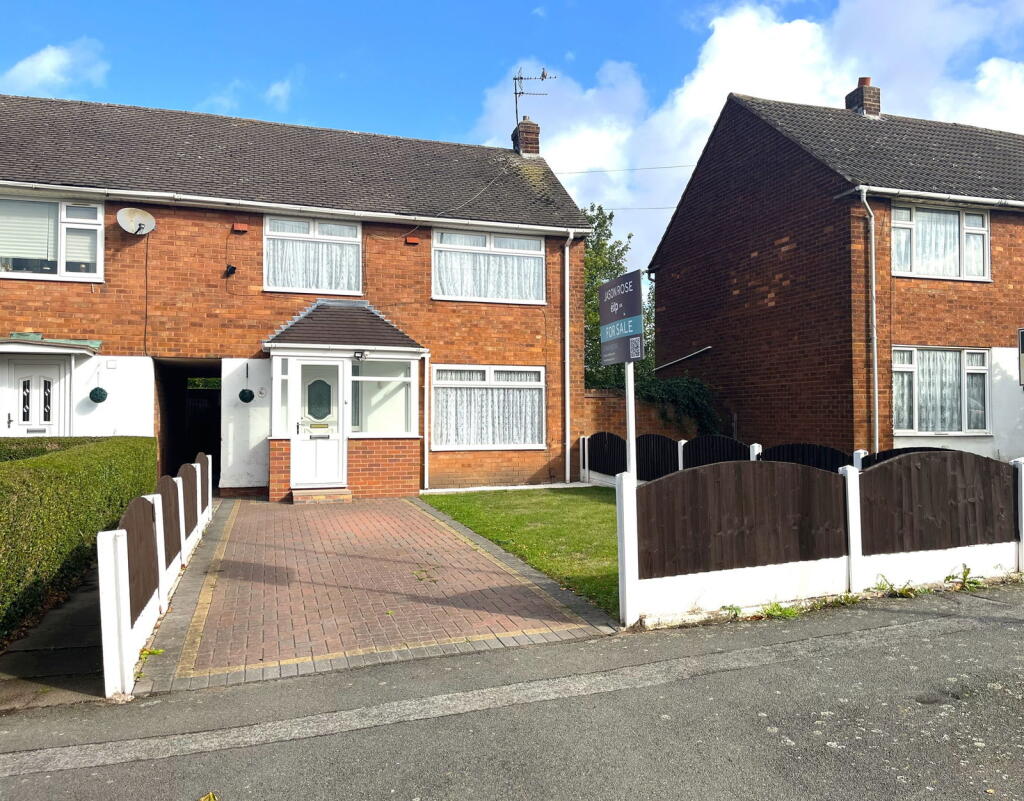 3-bed terraced on Lancaster Avenue, Walsall, WS9 8RE, £209,995