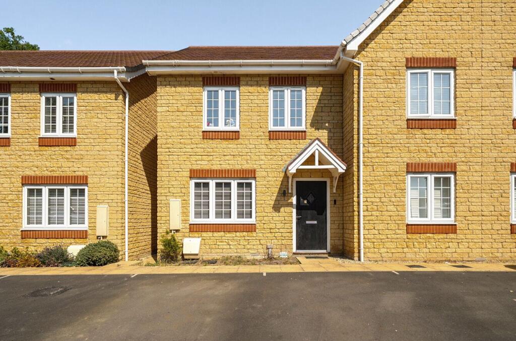 Main image of property: Mary Shunn Way, Wantage, OX12