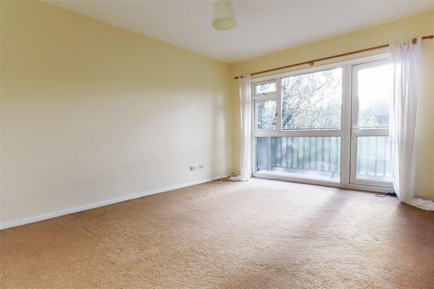 Apartment in St Albans, Harpenden - View 4