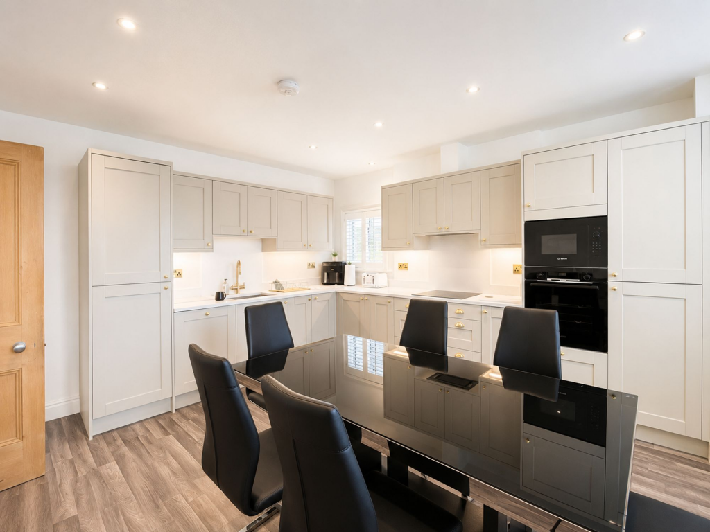 Apartment in Preston - View 5