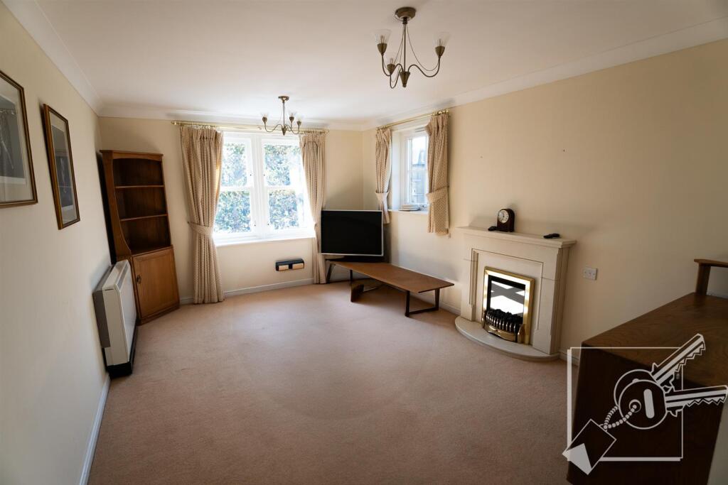1-bed other on Glen View, Gravesend, £100,000