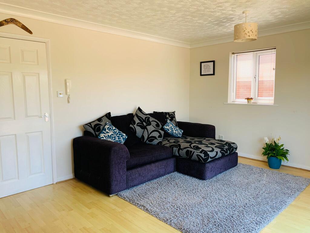 Apartment in Southampton - View 4