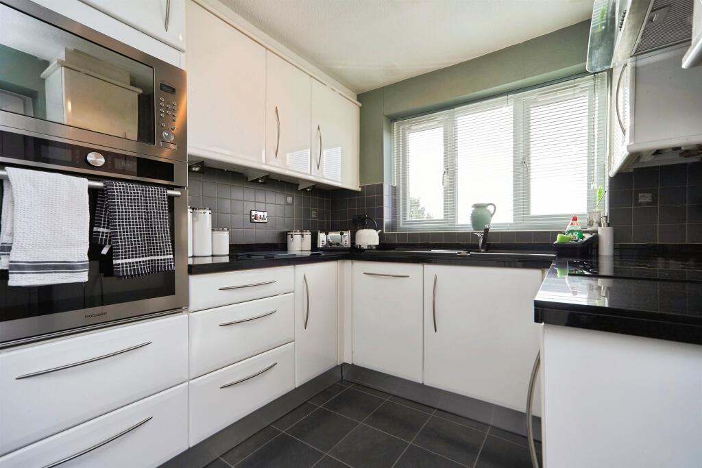 House in Bradford - View 2