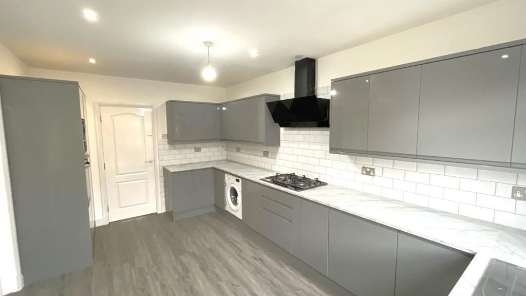 House in Preston - View 5