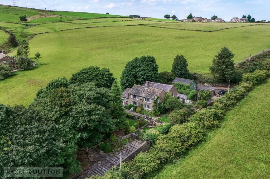 4-bed detached on Knarr Barn Lane, Dobcross, Saddleworth, OL3, £800,000