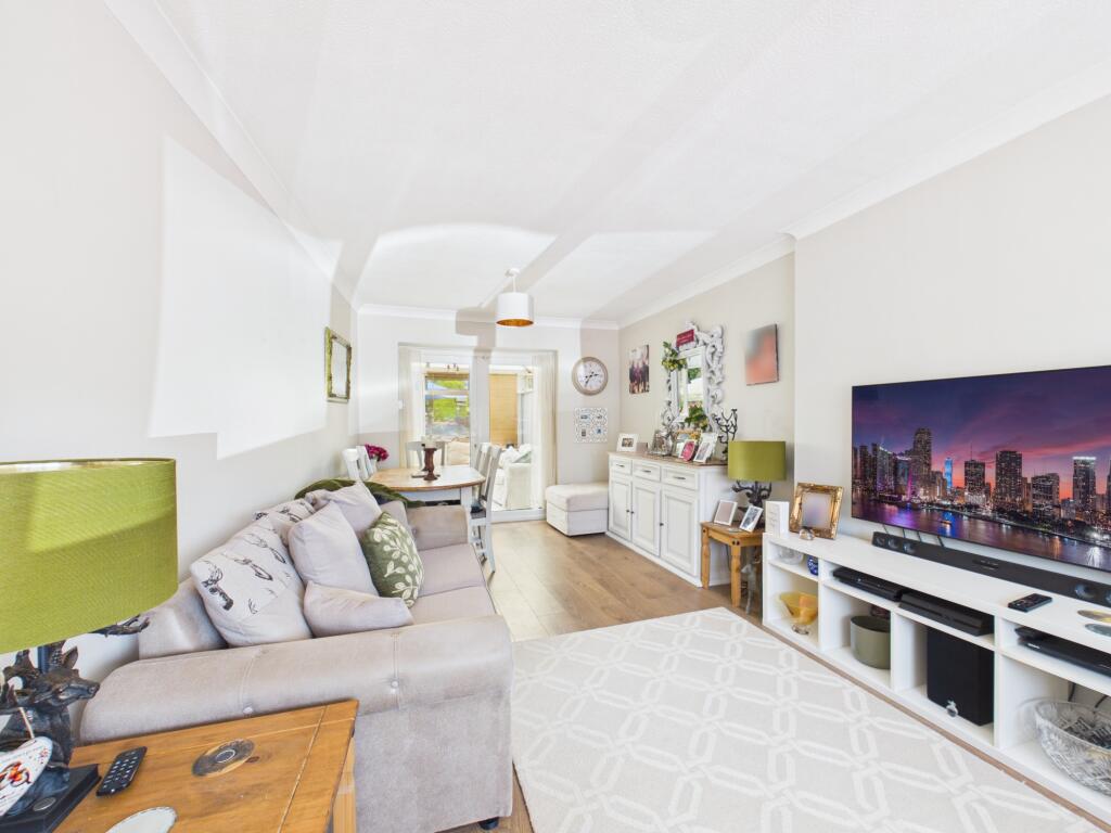 House in Basingstoke and Deane, Tadley - View 4