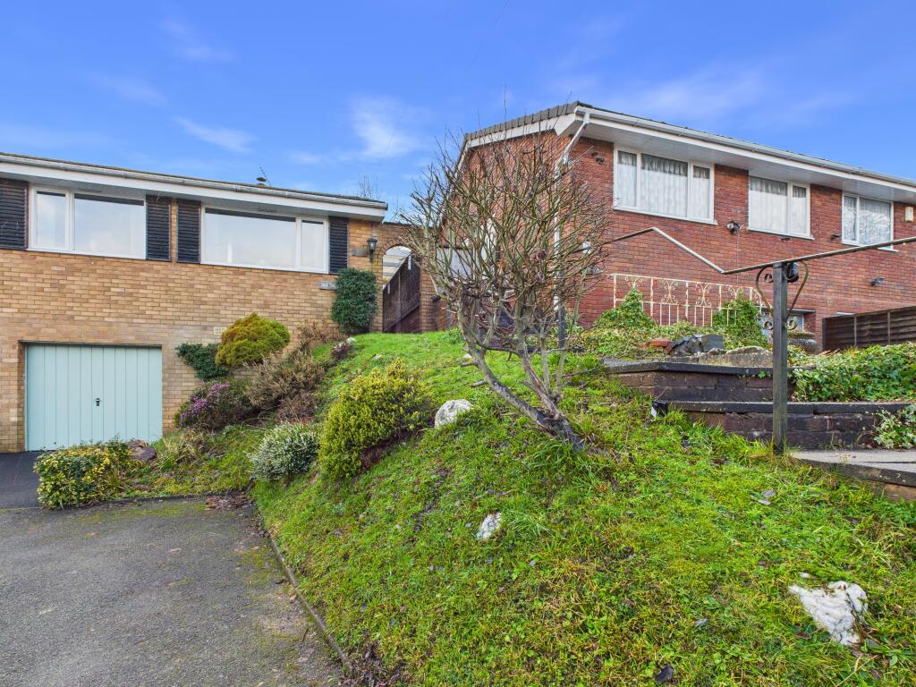 Main image of property: Kidderminster, DY14