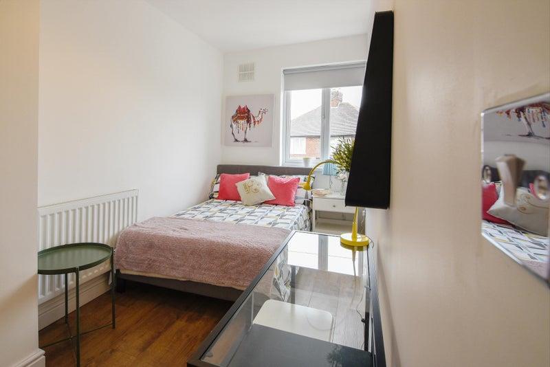 Main image of property: Lilac Grove, Beeston