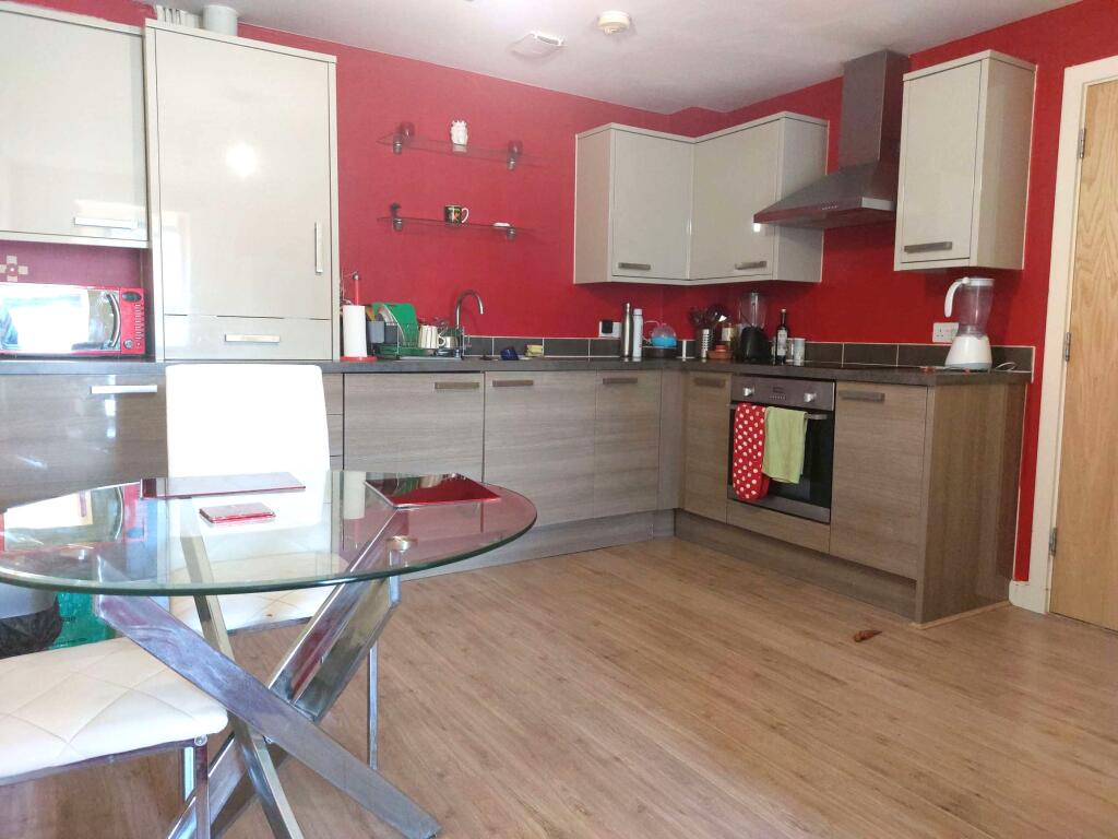 15 Seacole Crescent, Swindon, Wiltshire photo 4