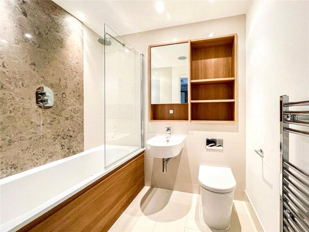 Apartment in Cambridge - View 4
