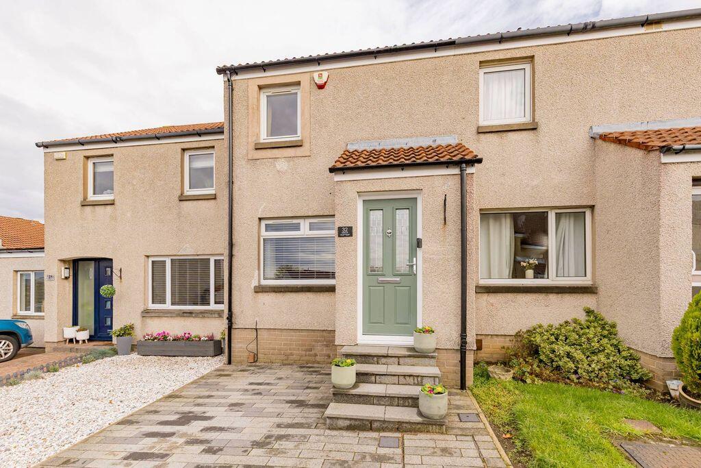 32 Bughtlin Park, Edinburgh, EH12 8UR