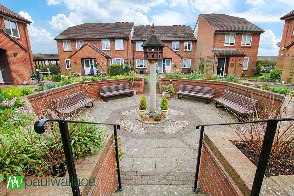 Apartment in Enfield - More