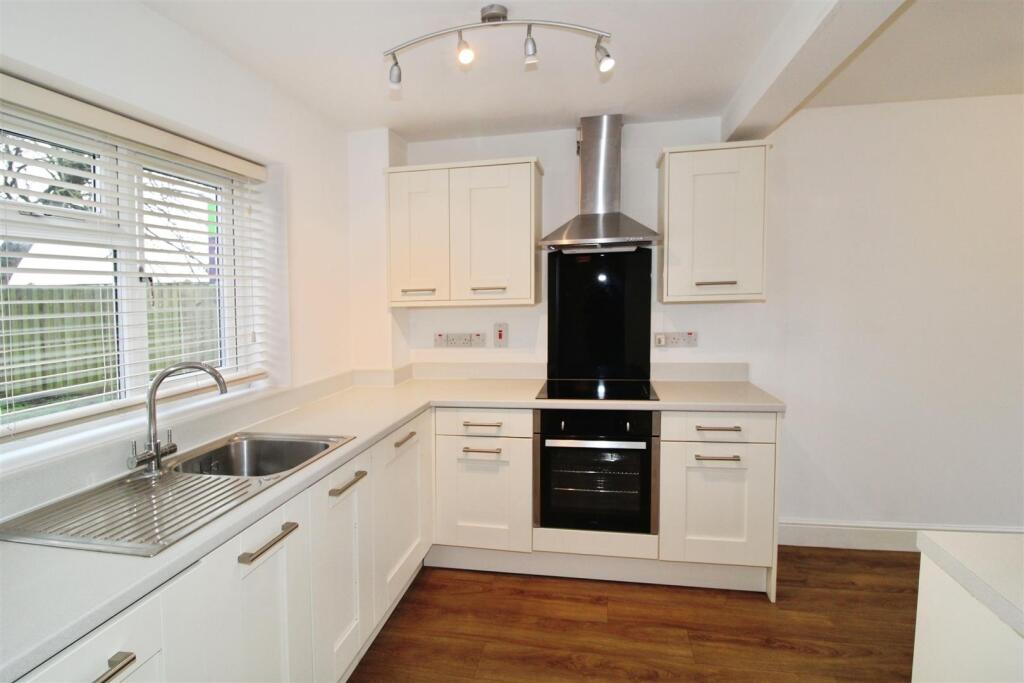 Dixwell Way, Coton House Estate, Rugby photo 4