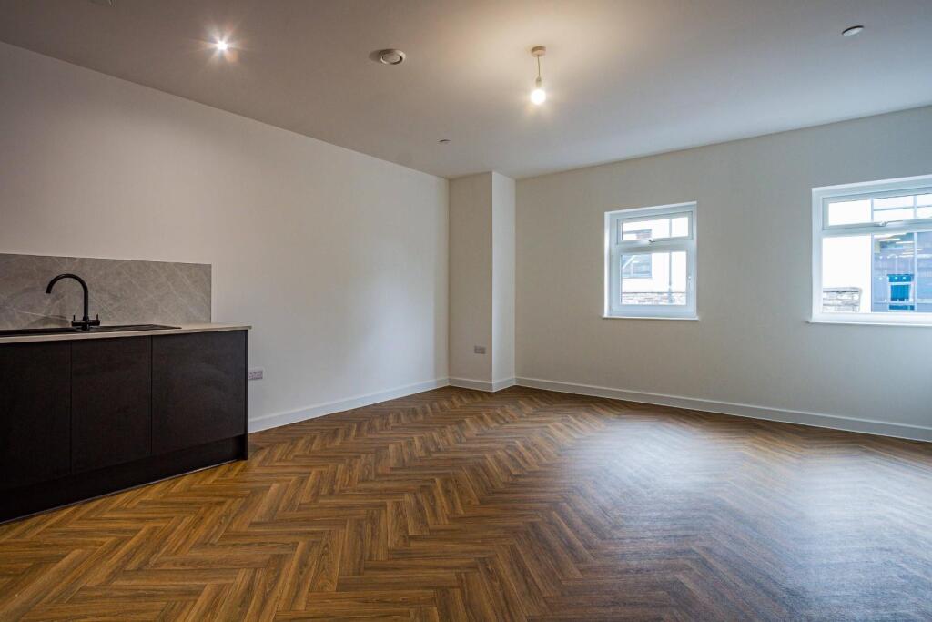 Apartment in Caerphilly, Denscombe, St Martins - View 3