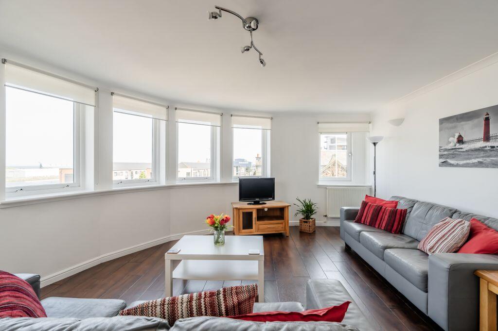 Apartment in Edinburgh, The Shore, Leith Harbour & Newhaven - More
