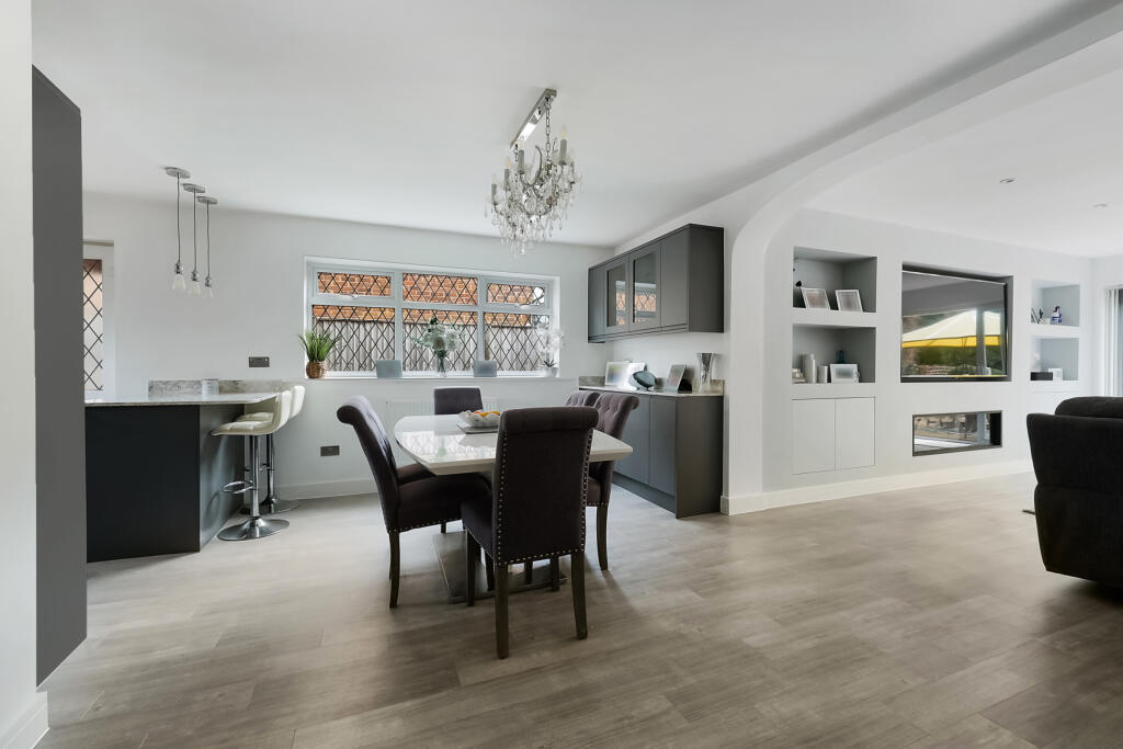 House in Reigate and Banstead, Horley - View 5