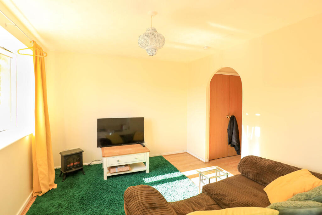 Apartment in Northampton - View 4