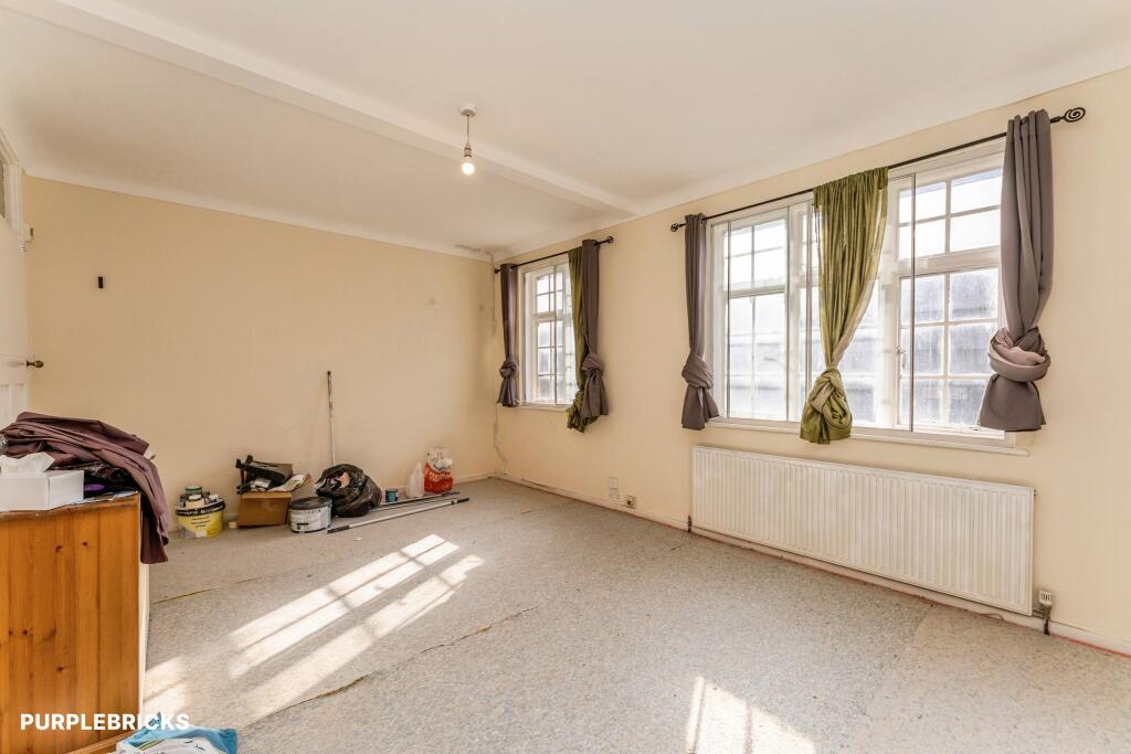 Apartment in London - More