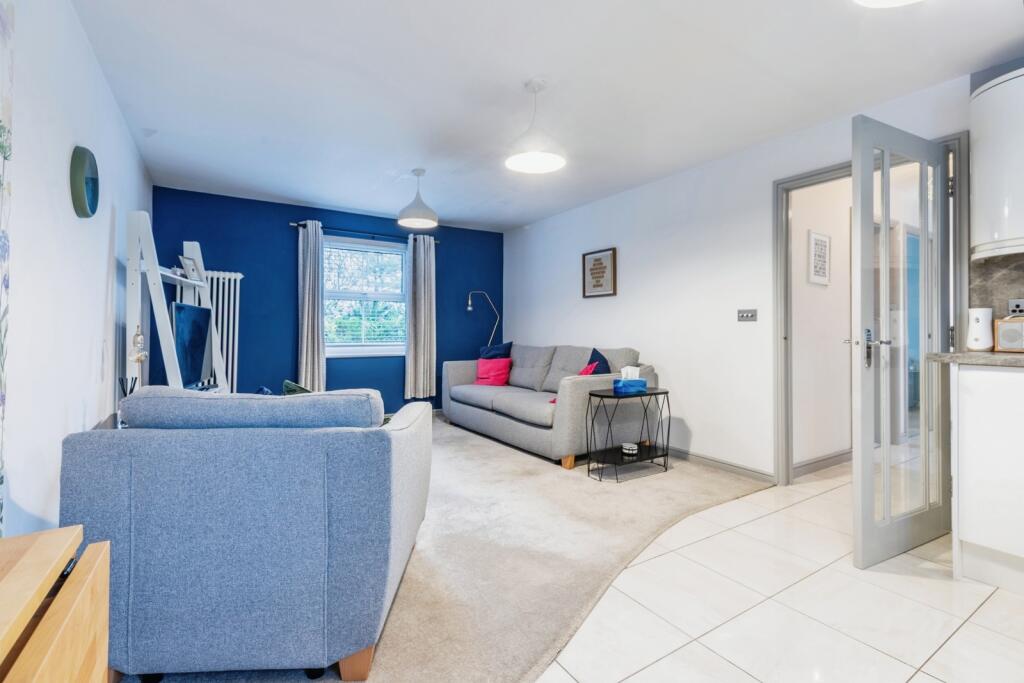 Apartment in Preston - View 4