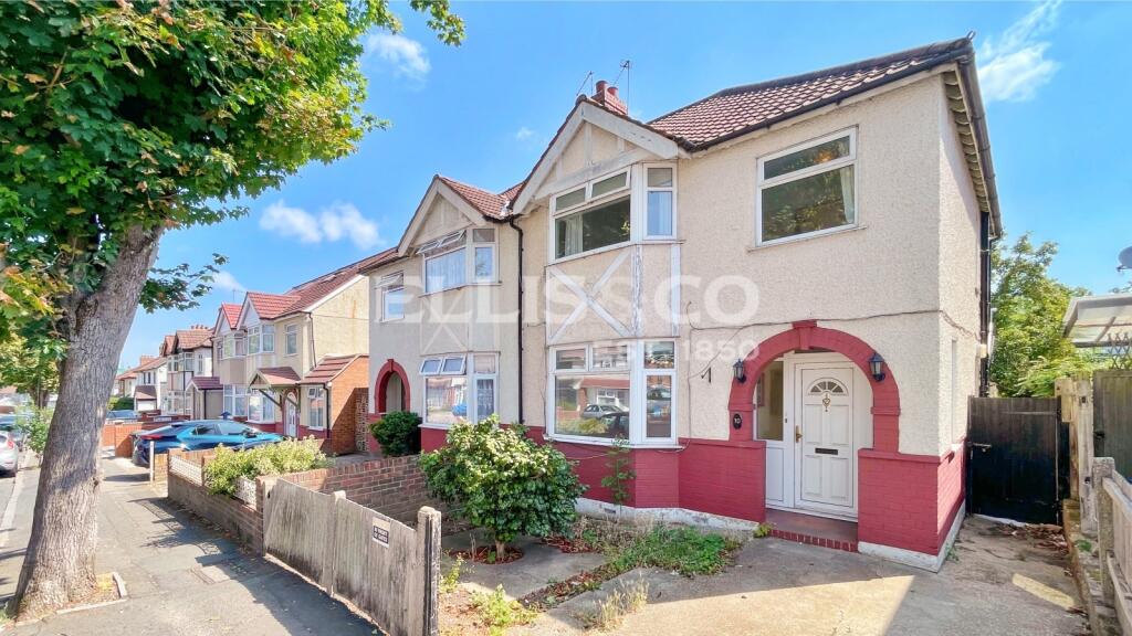 House in London - View 2