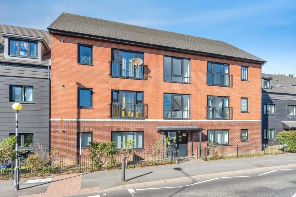 Main image of property: London Road, Grays, Essex, RM20
