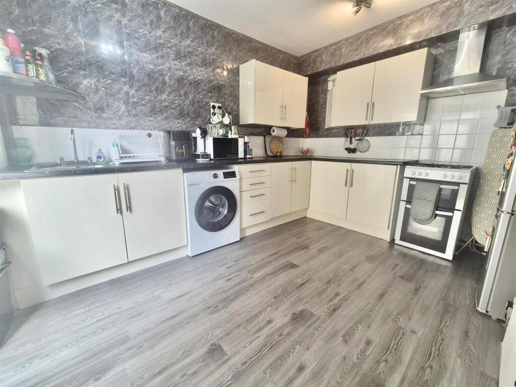 House in Hornsea, East Riding of Yorkshire - View 5