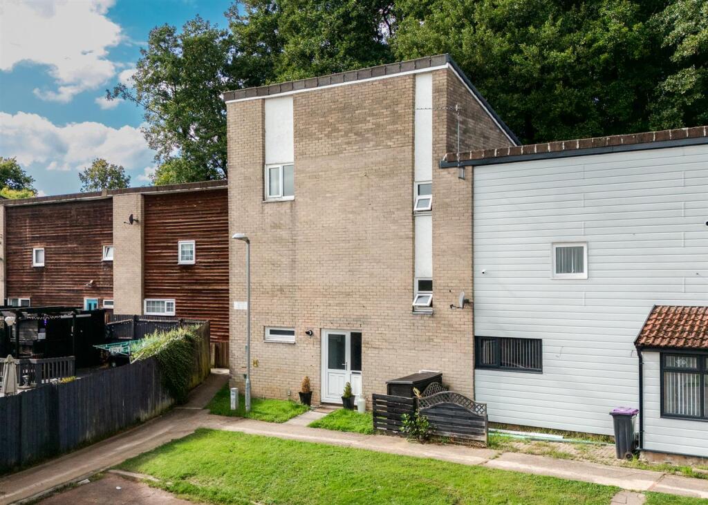 Main image of property: Oaksford, Coed Eva, Cwmbran