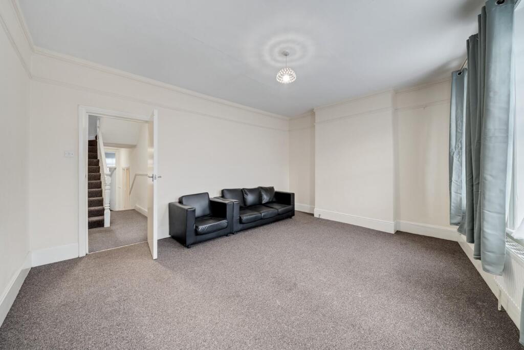 Apartment in London - View 5