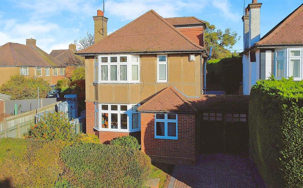 Main image of property: Risedale Road, Hemel Hempstead