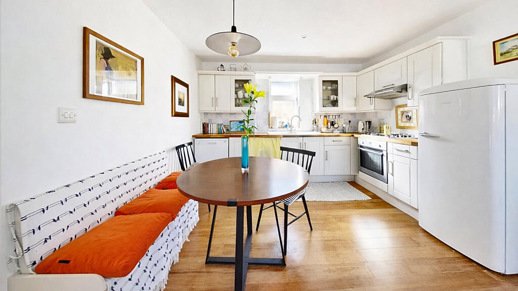 House in Canterbury - View 5