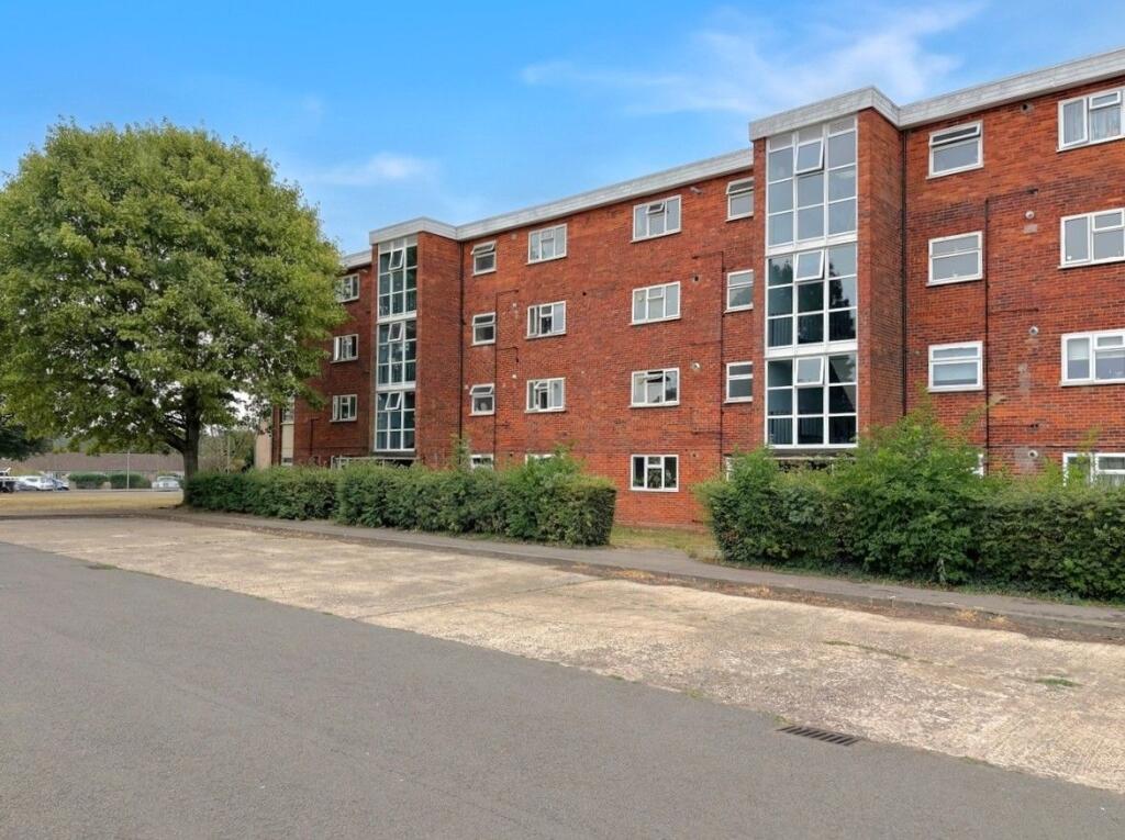 Main image of property: Newells, Letchworth Garden City, SG6