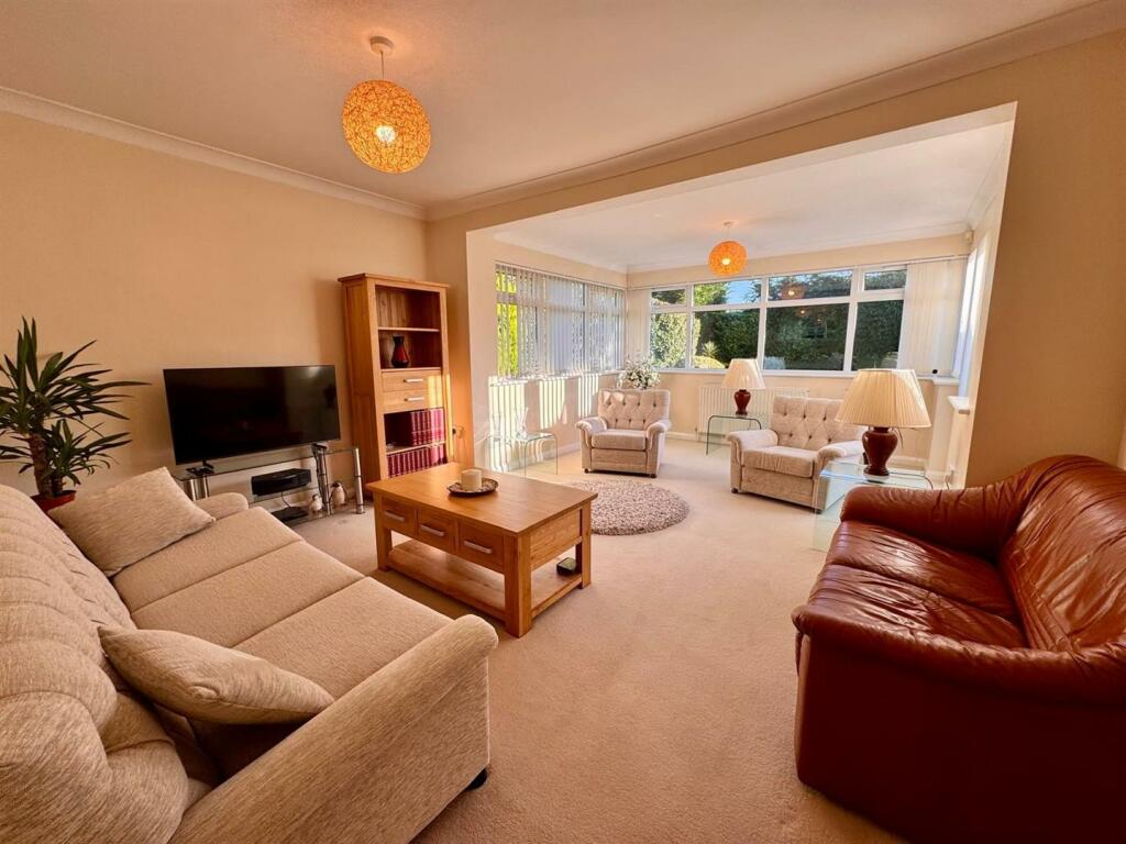 House in Ferndown, Tricketts Cross - View 4