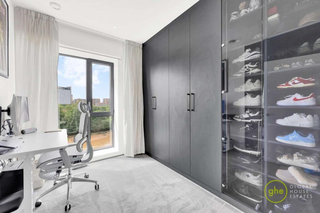 Apartment in London, London City Island, Blackwall - More