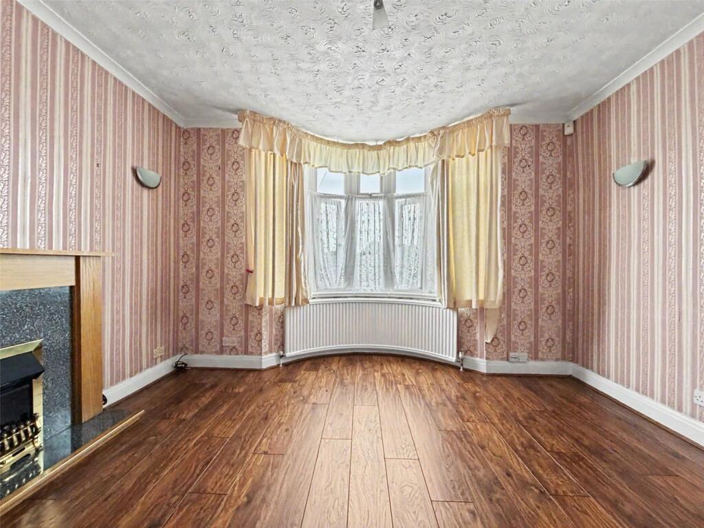 House in Gillingham, Medway - More