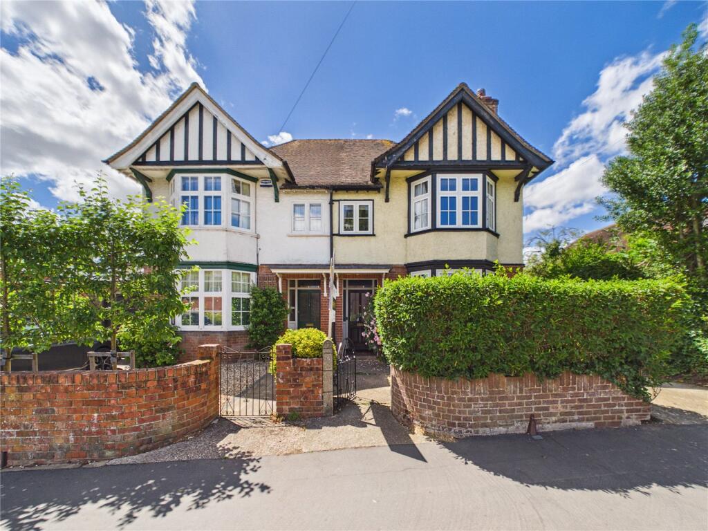 Main image of property: Vyne Road, Basingstoke, Hampshire, RG21