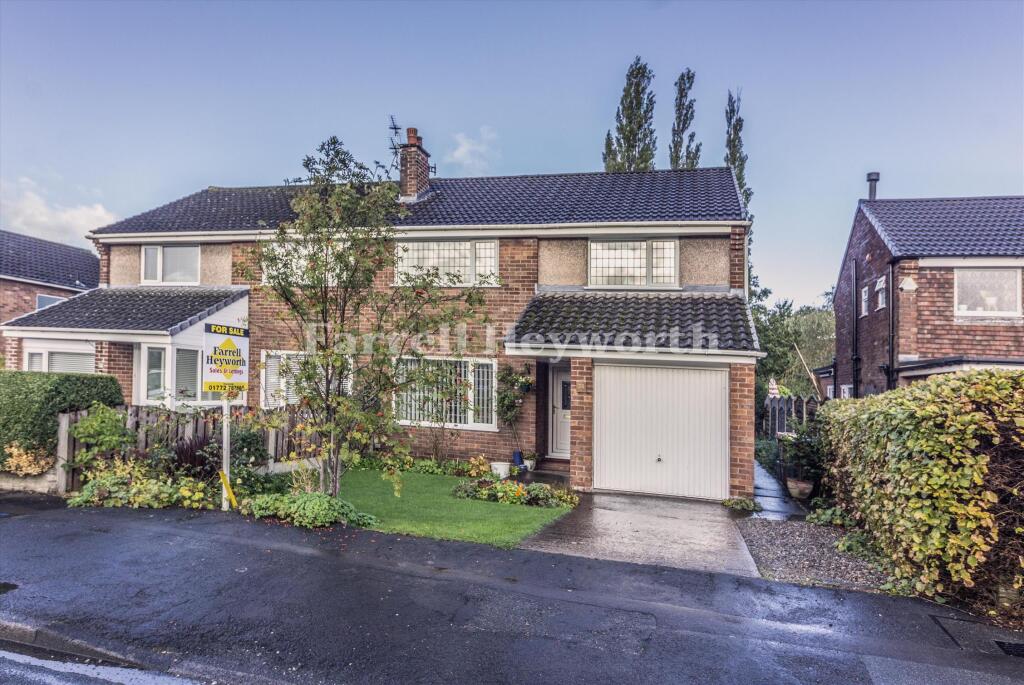 4-bed semi-detached on Conway Drive, Fulwood, Preston, £280,000