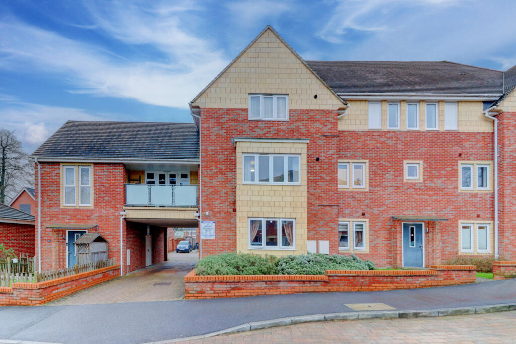 Main image of property: Trinity Circle, High Wycombe, Buckinghamshire, HP11