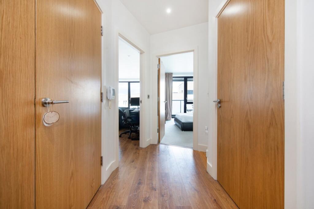 Apartment in London - View 5