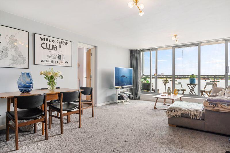 Main image of property: Balham Hill, London