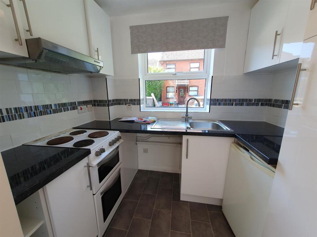 House in Reading - More
