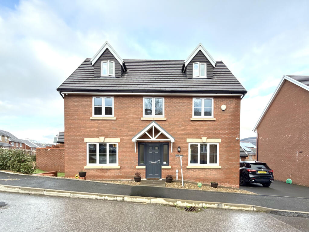 Main image of property: Rhodfa Cae Uchel, Aberaman, Aberdare