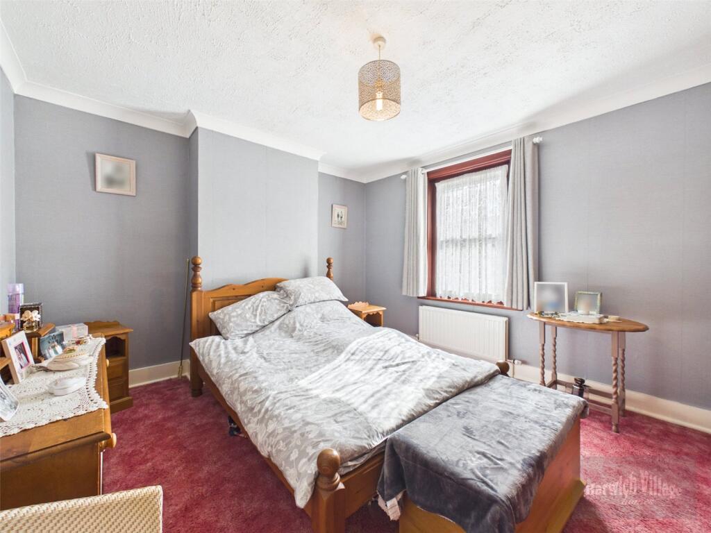 House in Harwich, Upper Dovercourt - More