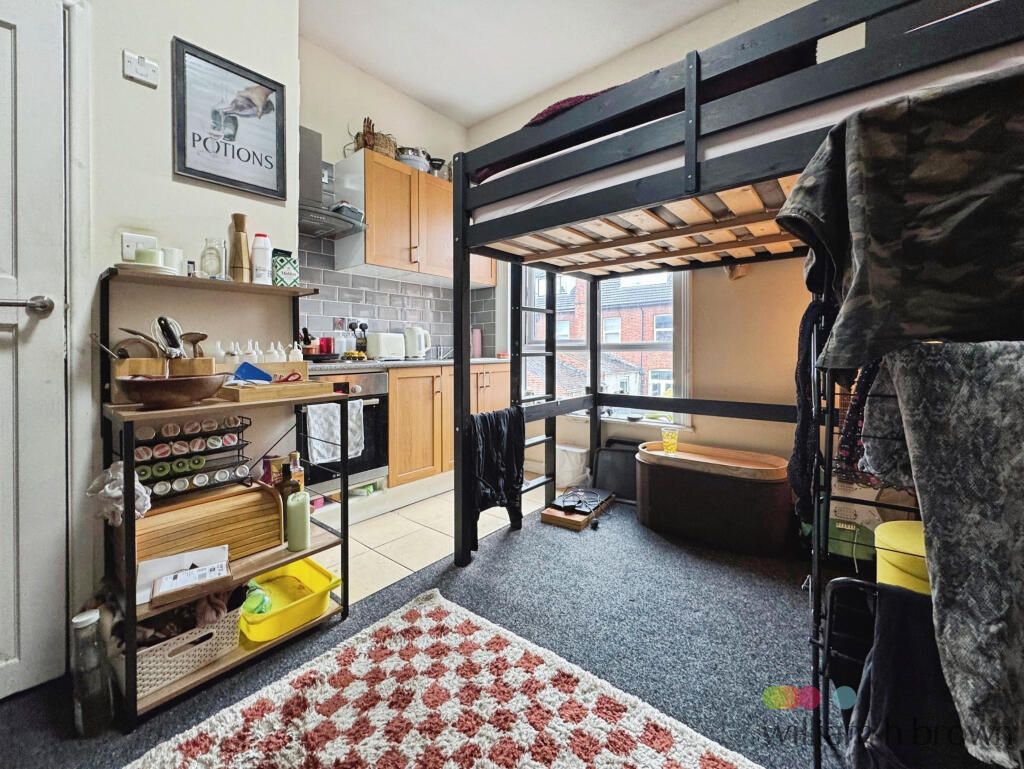 Apartment in Norwich - View 3