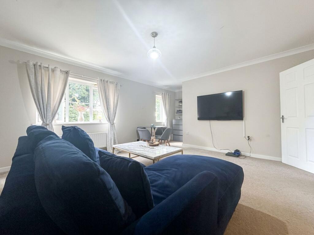 Apartment in Guildford - View 2